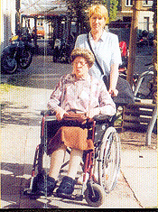 Altenpflege Rollstuhl